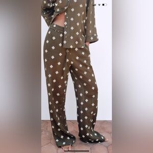 Zara straight leg embroidered pants L